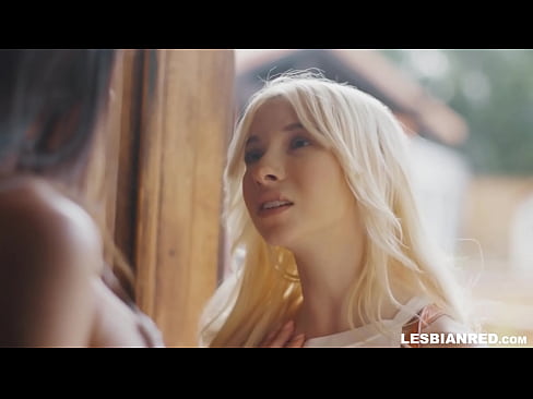 ❤️ הילדה חוזרת הביתה כמה חודשים לאחר מכן ובסופו של דבר אוכלת את הכוס של אמה החורגת ❤️❌ פורנו אנאלי ב-iw.liporno.ru ❌