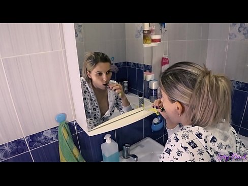 ❤️ פריצה עם צעירים בפיג'מה מסתיימים אוראלי בהצטיינות בתחת - לי שחור ❤️❌ פורנו אנאלי ב-iw.liporno.ru ❌